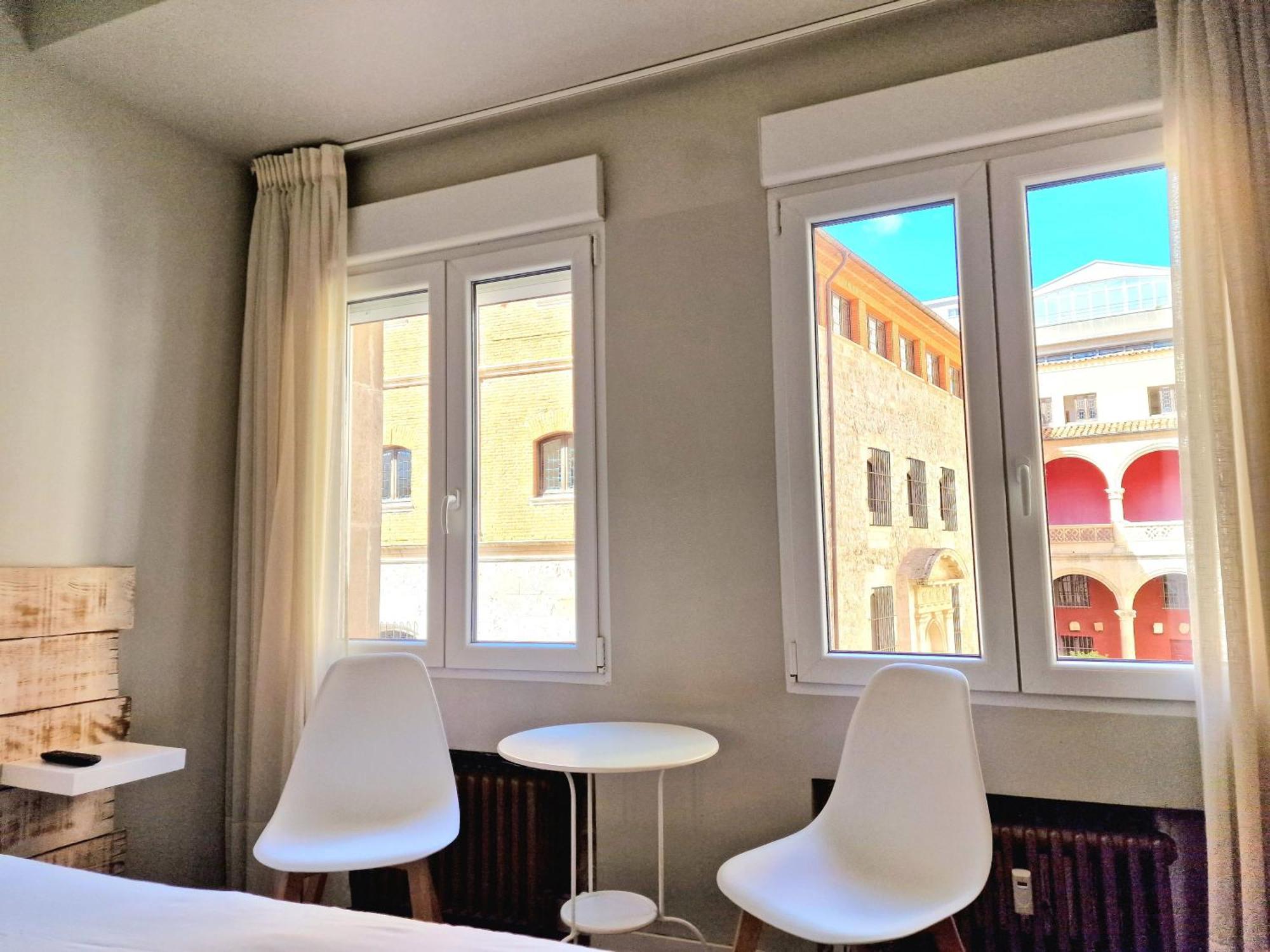 Urban Burgos Hotell Eksteriør bilde