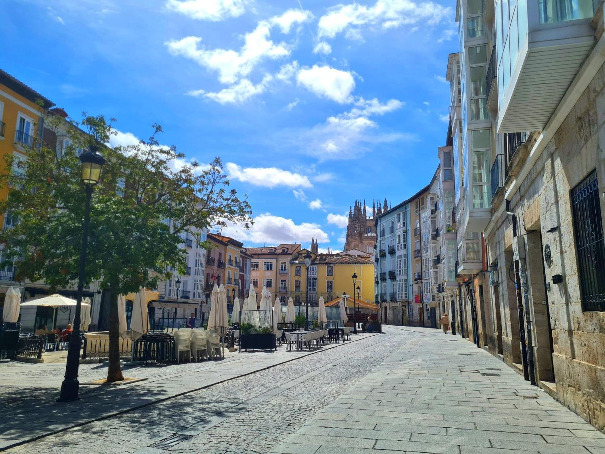 Urban Burgos Hotell Eksteriør bilde