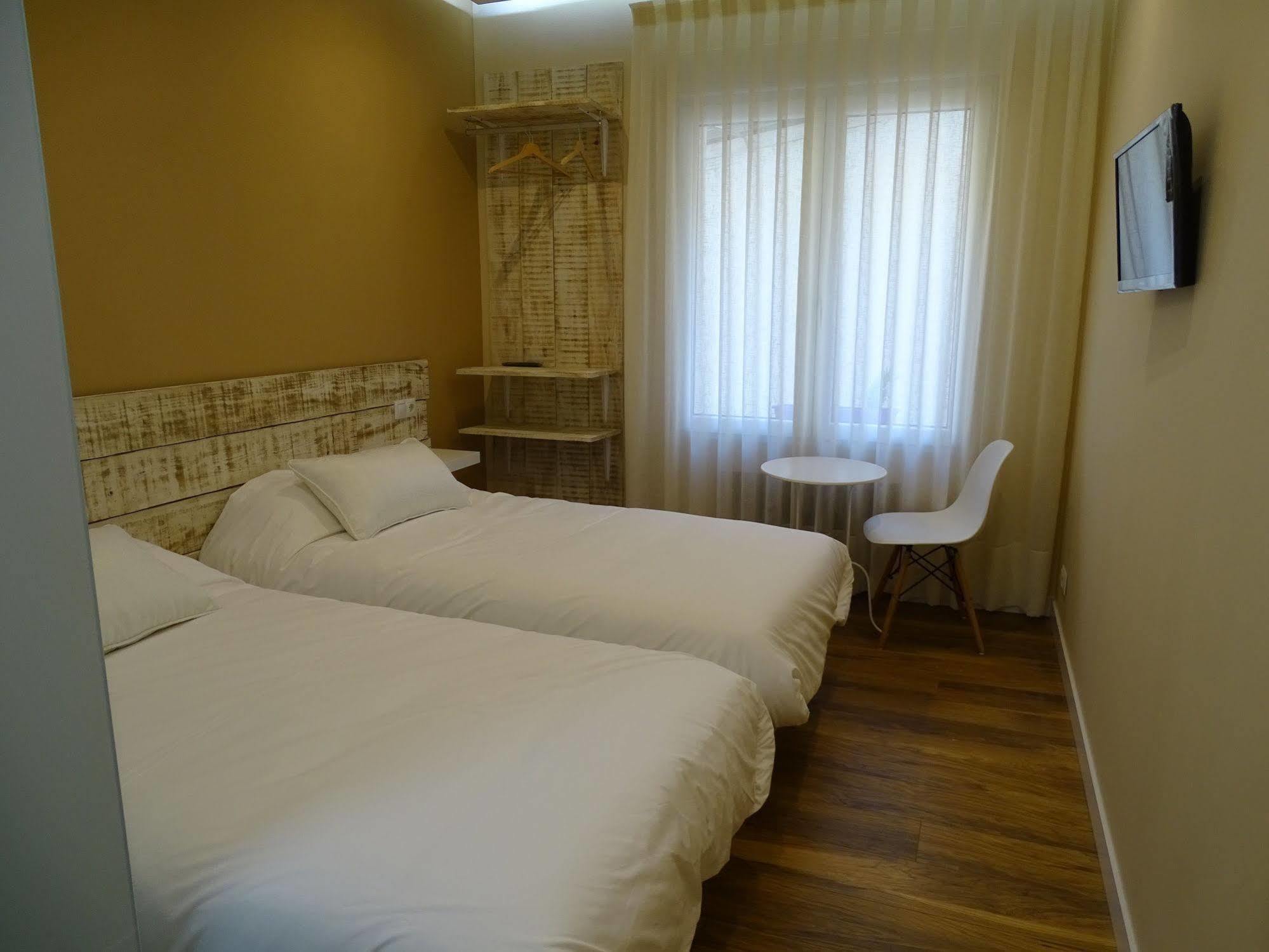 Urban Burgos Hotell Eksteriør bilde