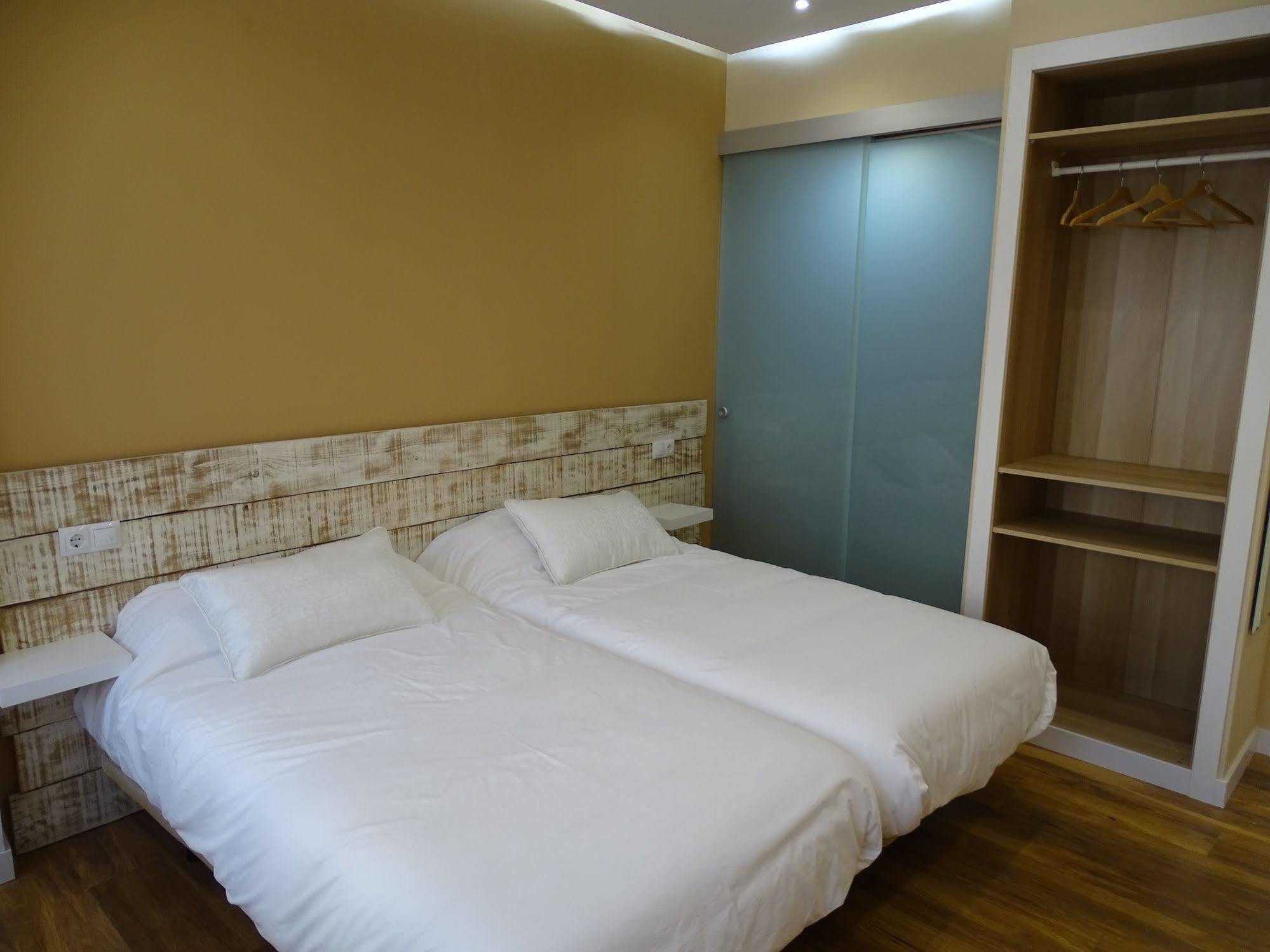 Urban Burgos Hotell Eksteriør bilde