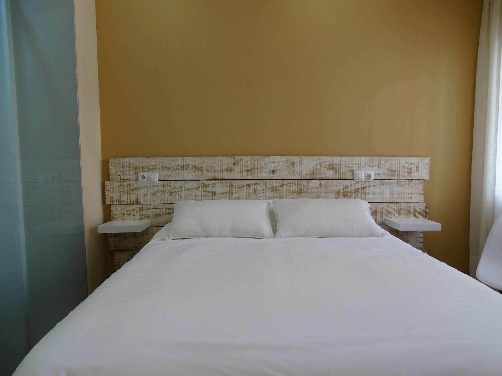 Urban Burgos Hotell Eksteriør bilde